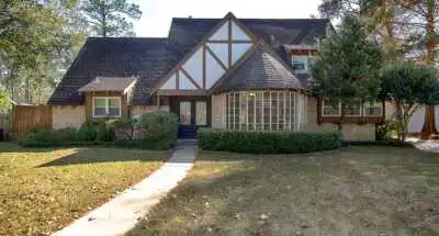 Frostwood-Primary_web