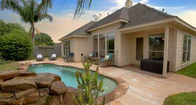 Falling-Springs-Back-Patio-to-House-2_web