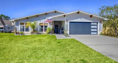 Bess_Front-of-home-another-view_web