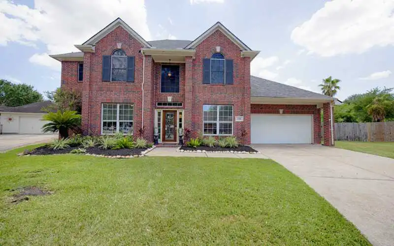 Autumn-Mist-Primary_web 2342 Autumn Mist Ln