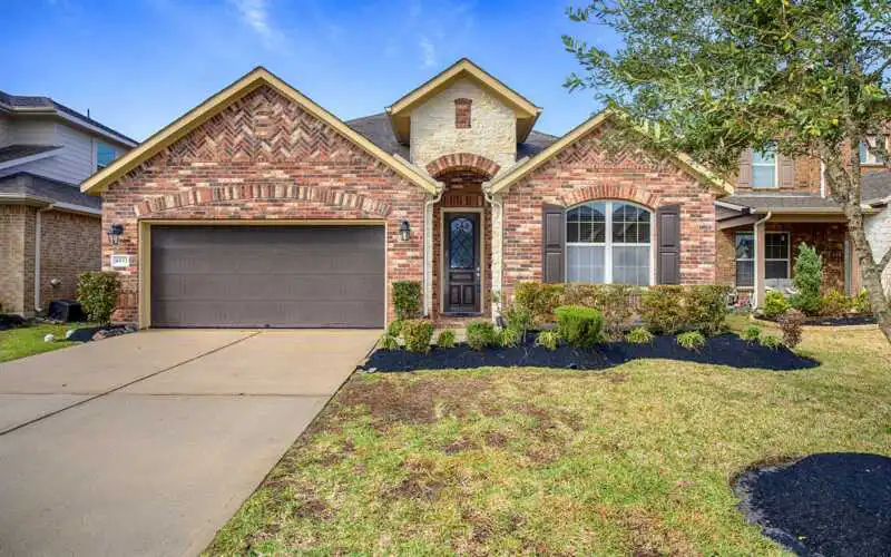 4833 La Piedra Ln