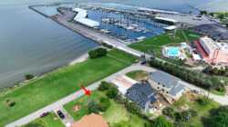 3614 Miramar Dr