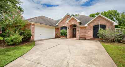 1815 Rustic Oak Ln