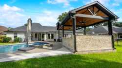 271 S Amherst Dr