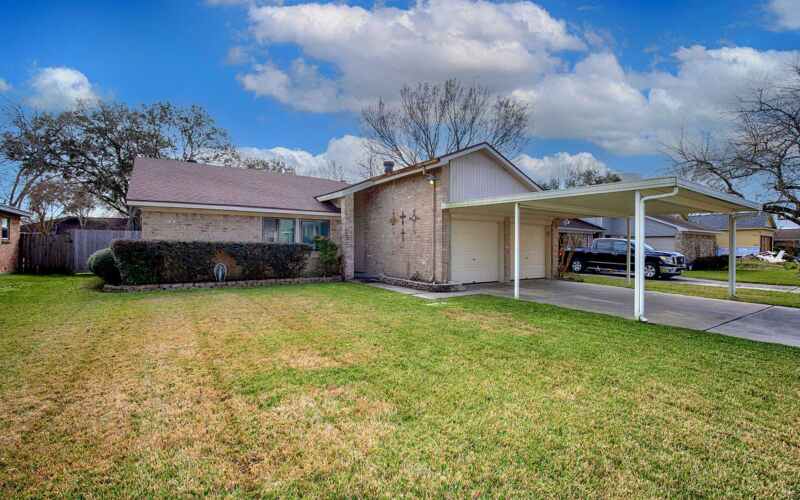 2913 Marlin Ct S