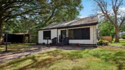 2423 Meadow Ln