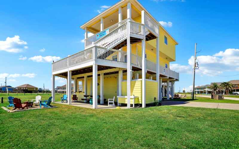 961 Hamilton Dr