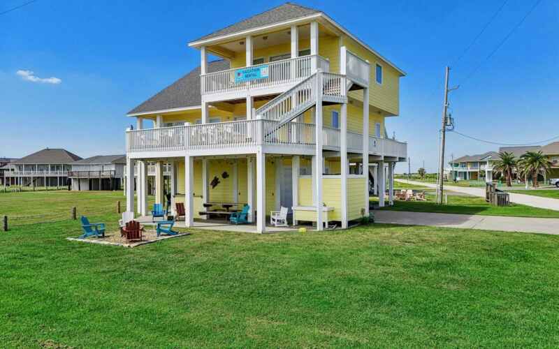 961-Hamilton-Dr_web 961 Hamilton Dr