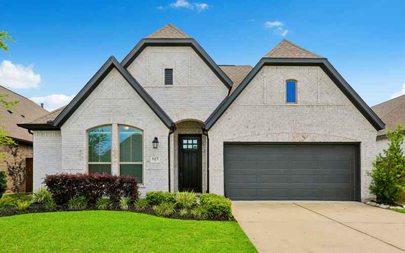 615-Livermore-St_web 615 Livermore Street