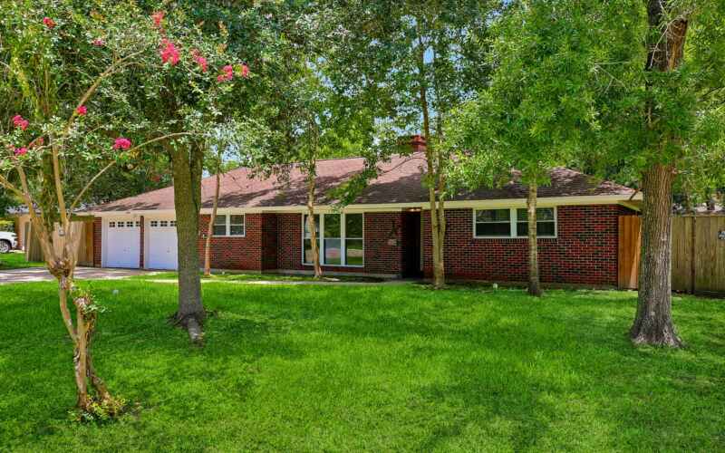 2921 Oak Dr