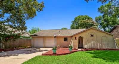 5110 Geneva Dr_web 5110 Geneva Dr