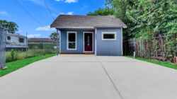 5603-N-Wayside-Dr_web 5603 N Wayside Dr